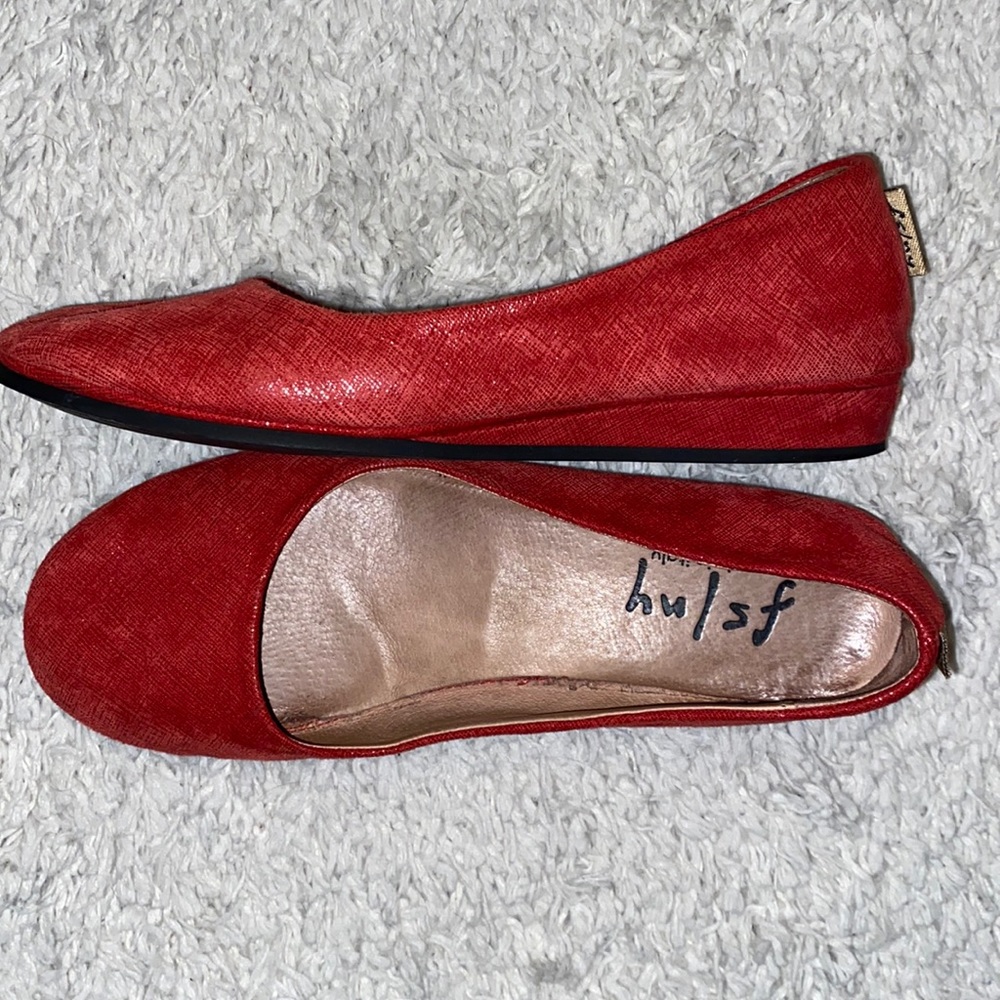 Red fs/ny Flats